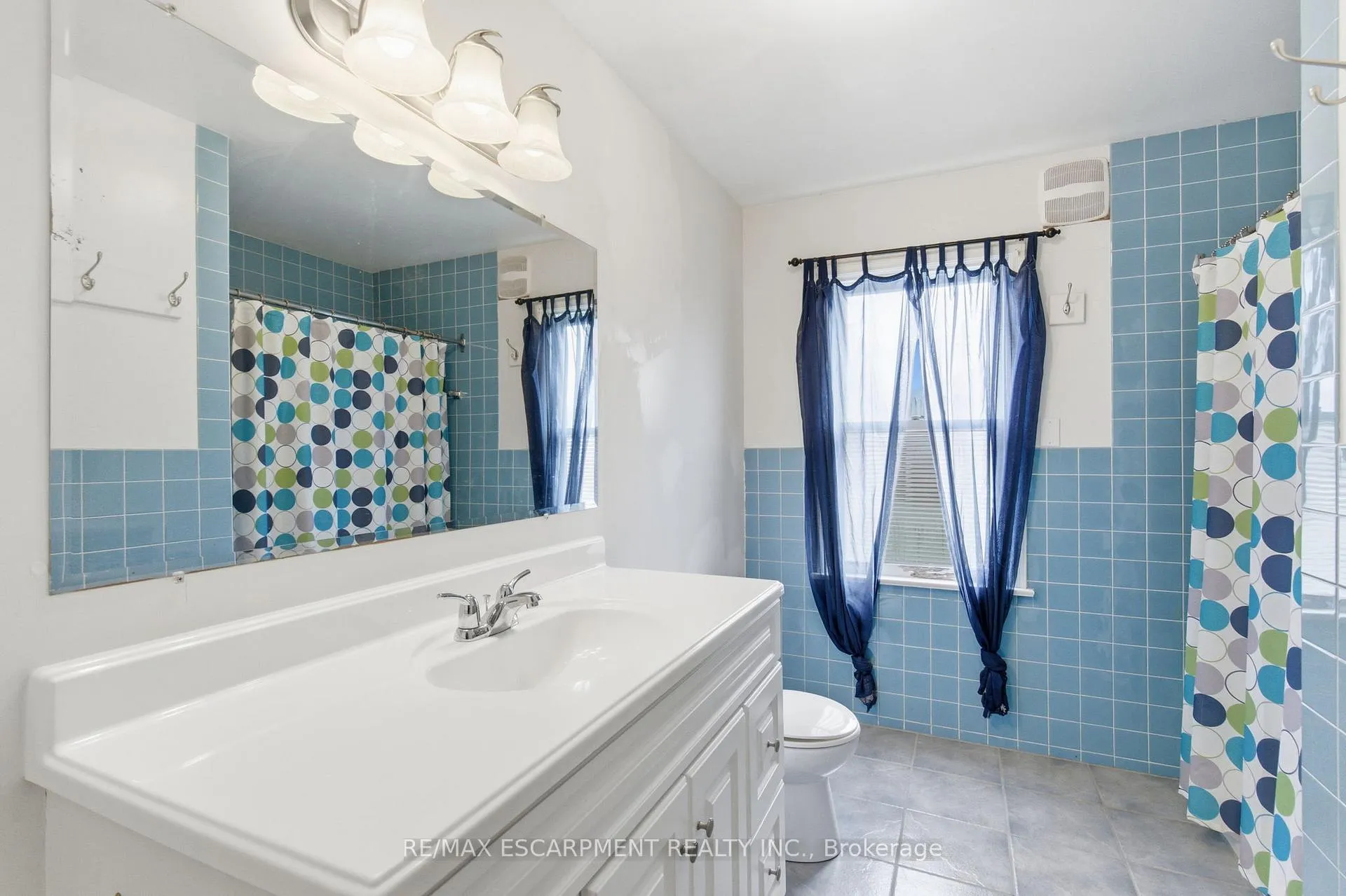Photo 19 of 68 Atkinson Boulevard, Hamilton, Dundas — HOMEH