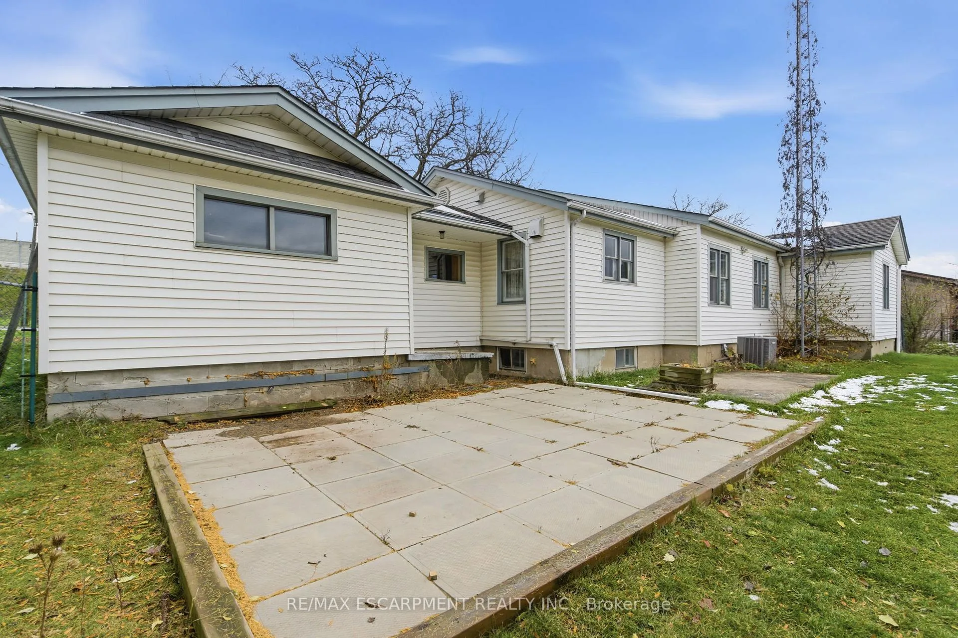 Photo 27 of 68 Atkinson Boulevard, Hamilton, Dundas — HOMEH