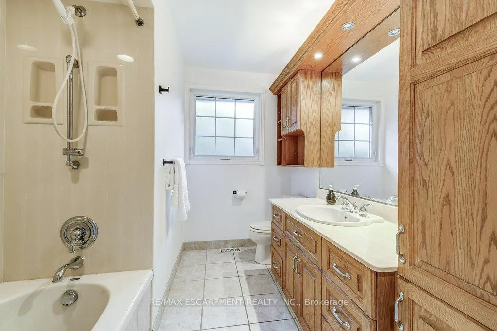 Photo 10 of 420 Concession 8 Road E, Hamilton, Rural Flamborough — HOMEH