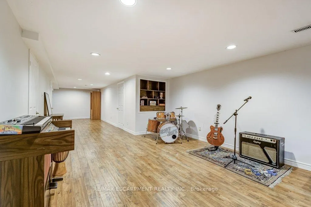Photo 15 of 420 Concession 8 Road E, Hamilton, Rural Flamborough — HOMEH