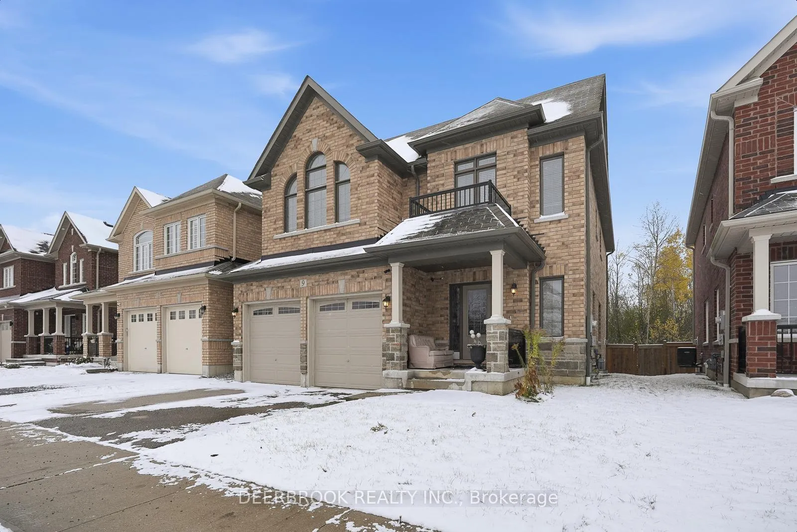 Photo 3 of 9 Upperview Place, Whitby, Taunton North — HOMEH