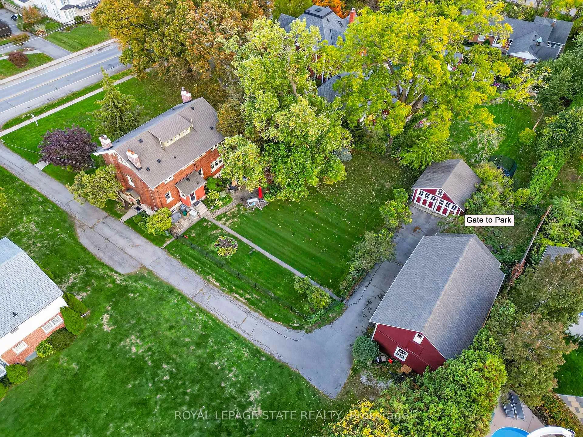 Photo 1 of 102 Main Street E, Grimsby, Grimsby East — HOMEH