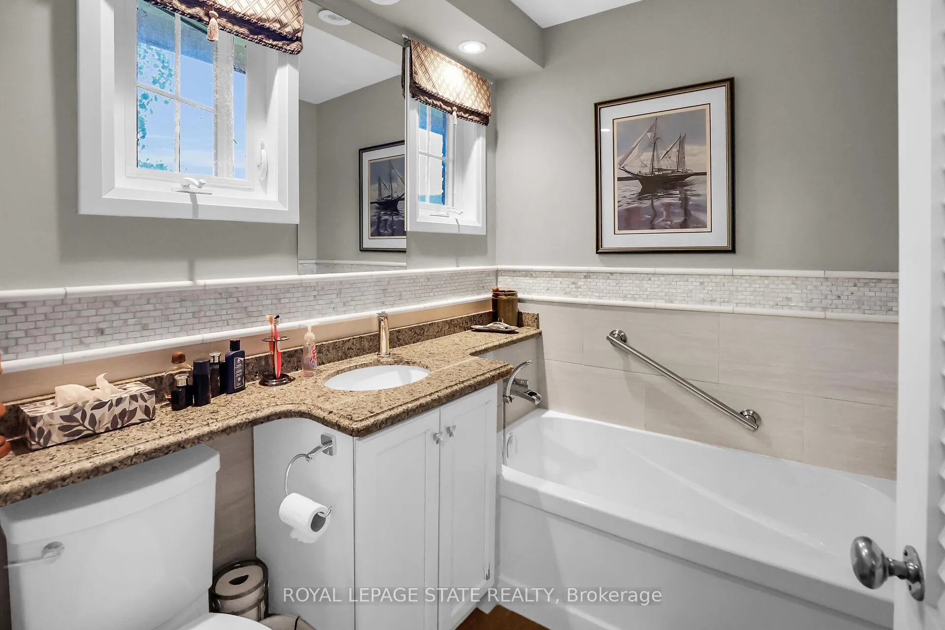 Photo 28 of 102 Main Street E, Grimsby, Grimsby East — HOMEH