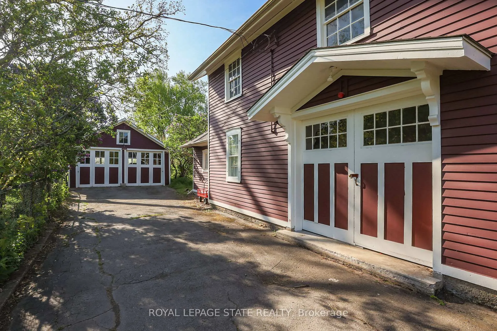 Photo 47 of 102 Main Street E, Grimsby, Grimsby East — HOMEH