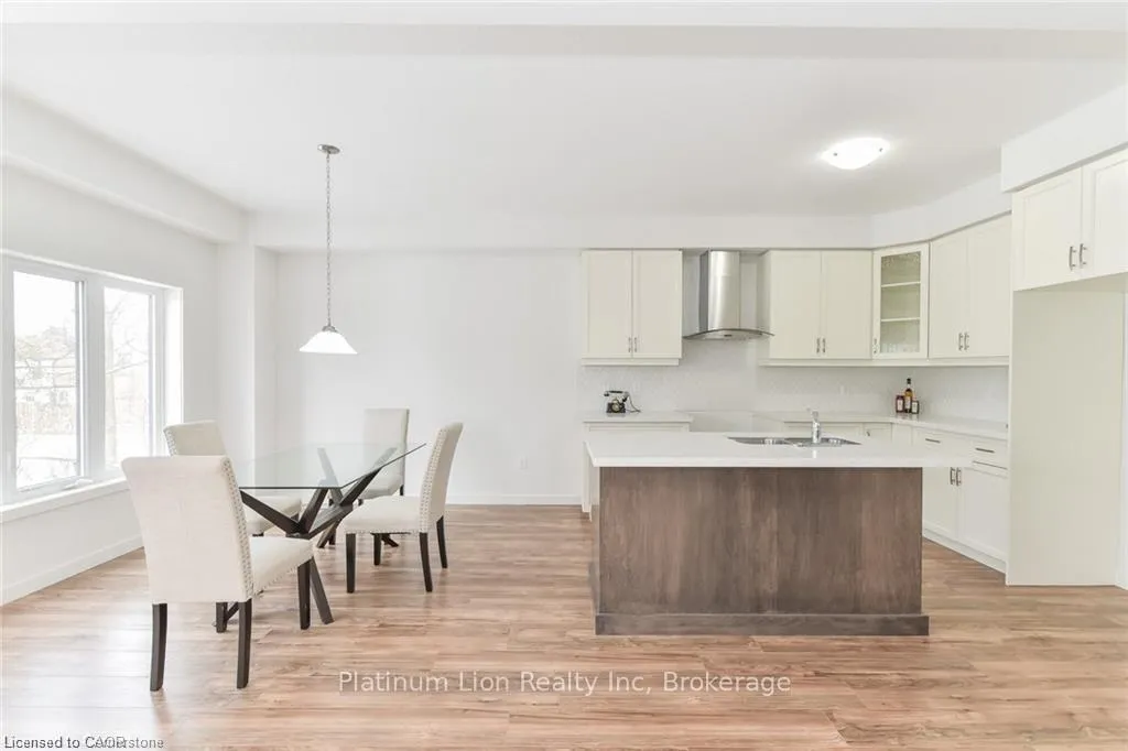 Photo 8 of 46 Franklin Street S, Kitchener — HOMEH