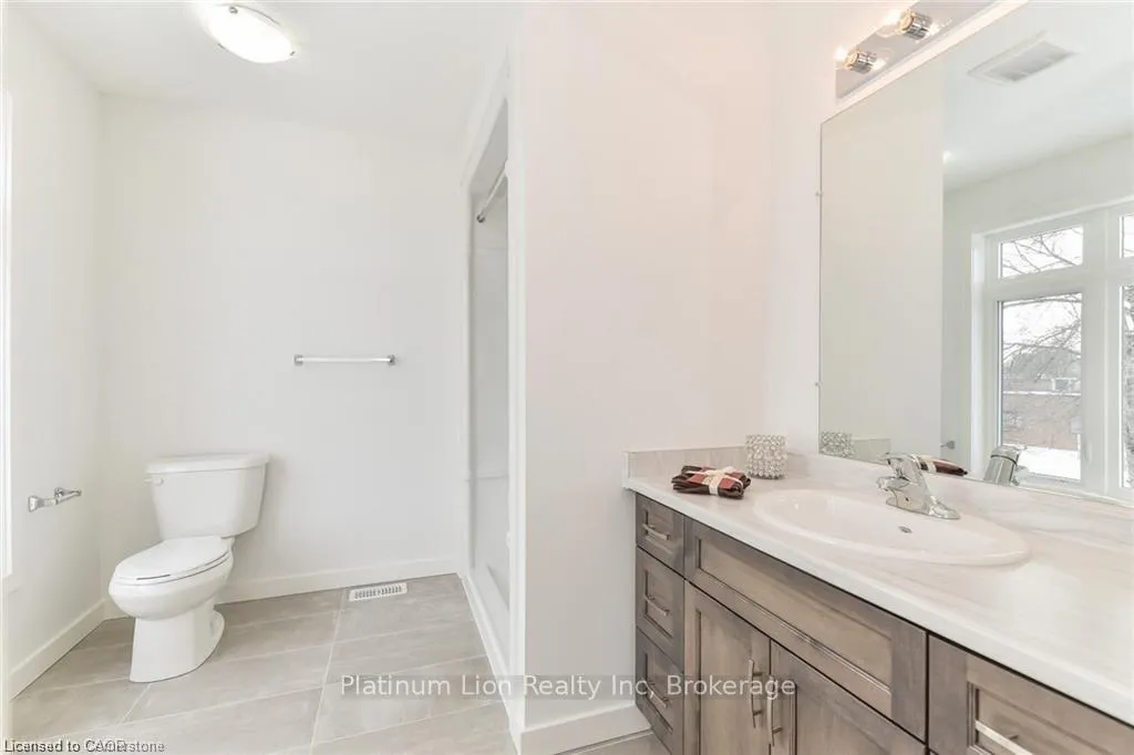 Photo 16 of 46 Franklin Street S, Kitchener — HOMEH