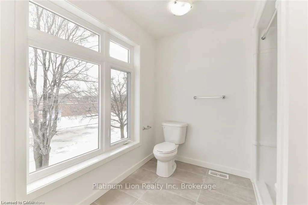 Photo 17 of 46 Franklin Street S, Kitchener — HOMEH