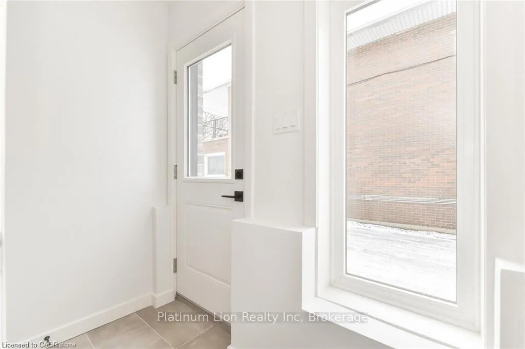 Photo 28 of 46 Franklin Street S, Kitchener — HOMEH