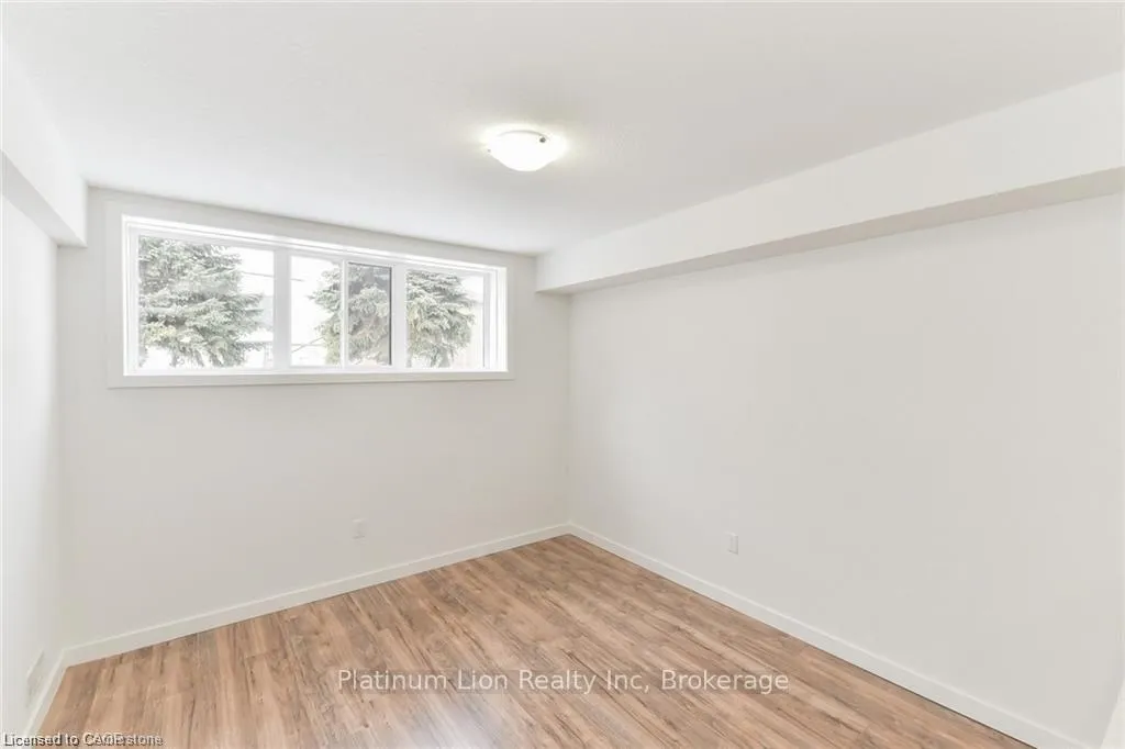 Photo 31 of 46 Franklin Street S, Kitchener — HOMEH