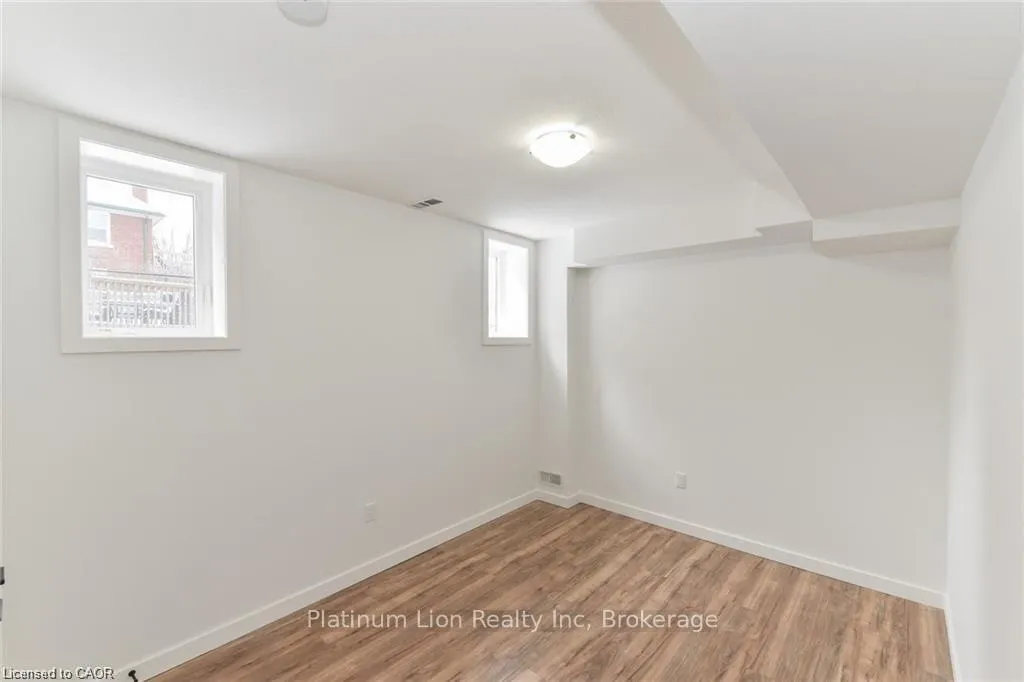 Photo 32 of 46 Franklin Street S, Kitchener — HOMEH