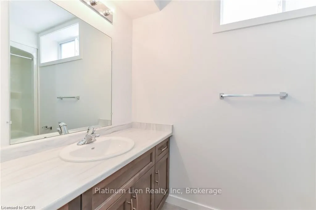 Photo 35 of 46 Franklin Street S, Kitchener — HOMEH