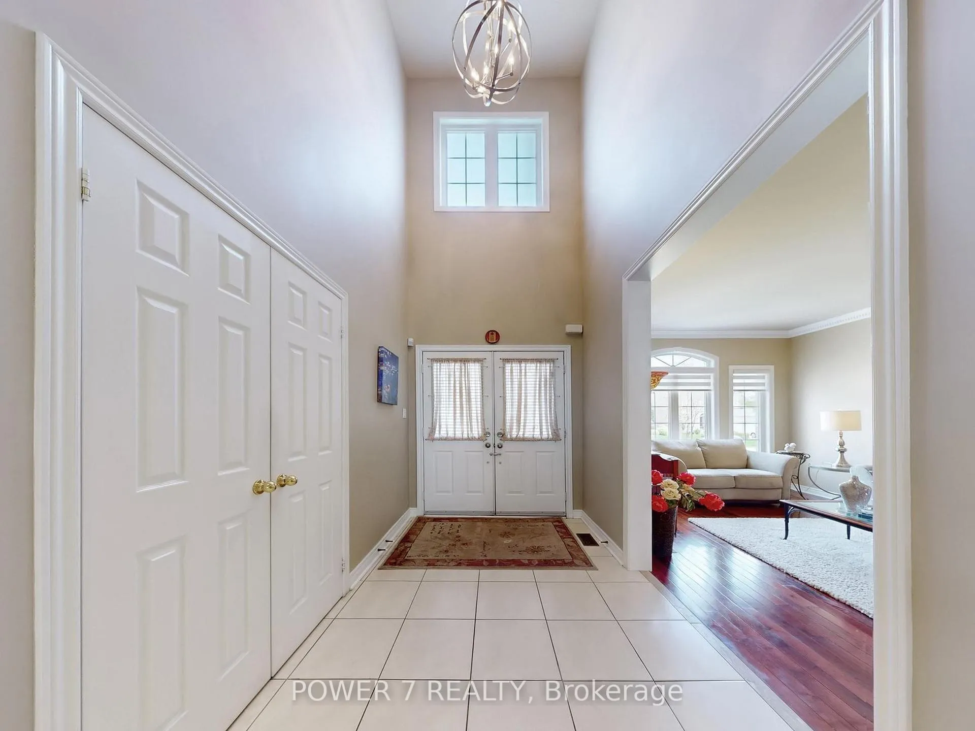 Photo 3 of 8 Mumberson Court, Markham, Cachet — HOMEH