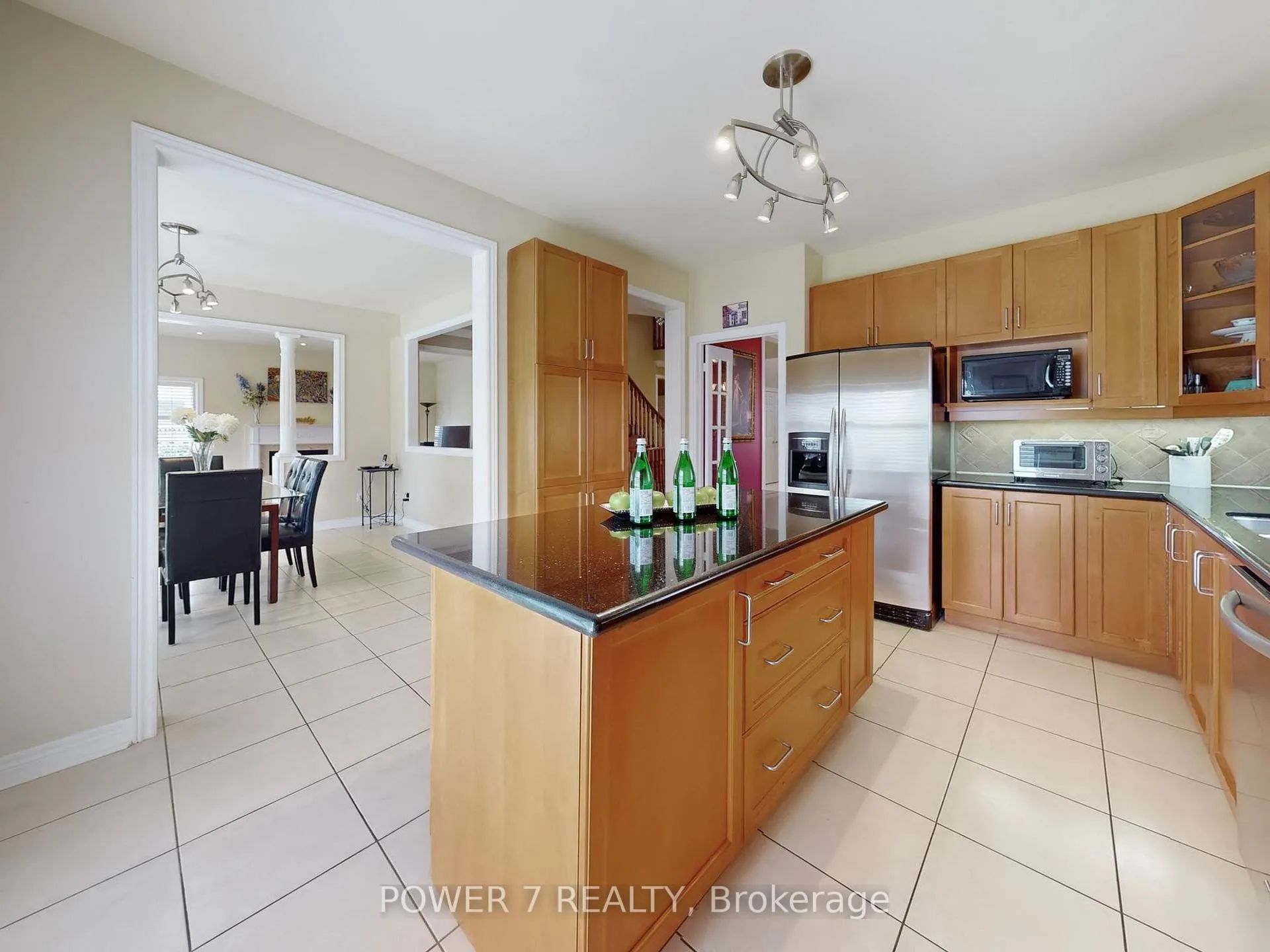 Photo 14 of 8 Mumberson Court, Markham, Cachet — HOMEH