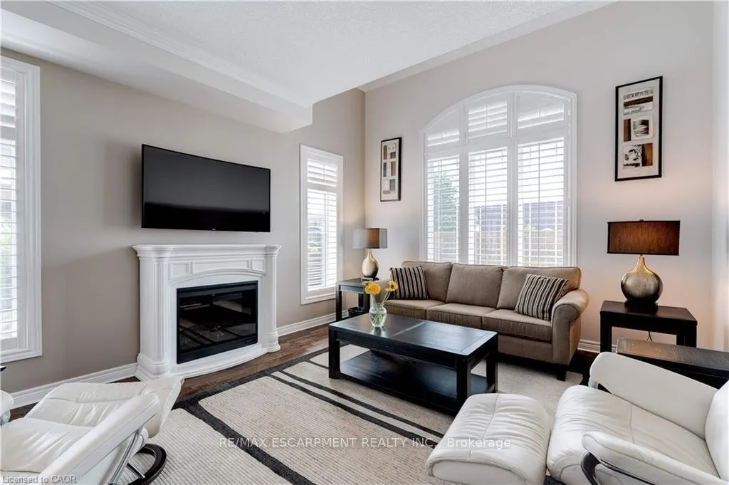 Photo 14 of 2 Celestial Crescent, Hamilton, Rural Glanbrook — HOMEH