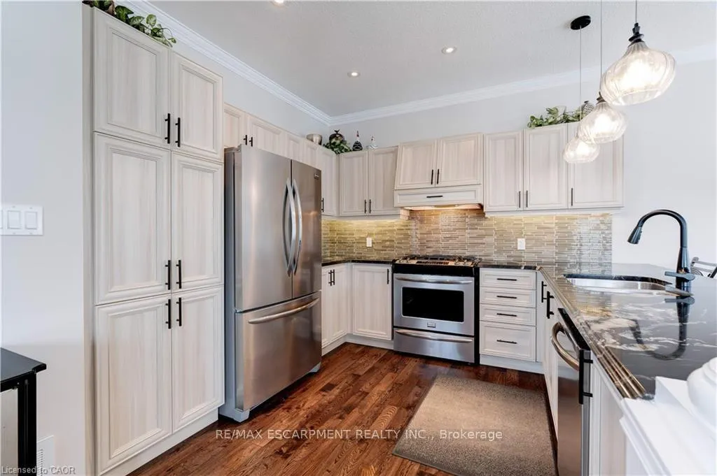 Photo 20 of 2 Celestial Crescent, Hamilton, Rural Glanbrook — HOMEH