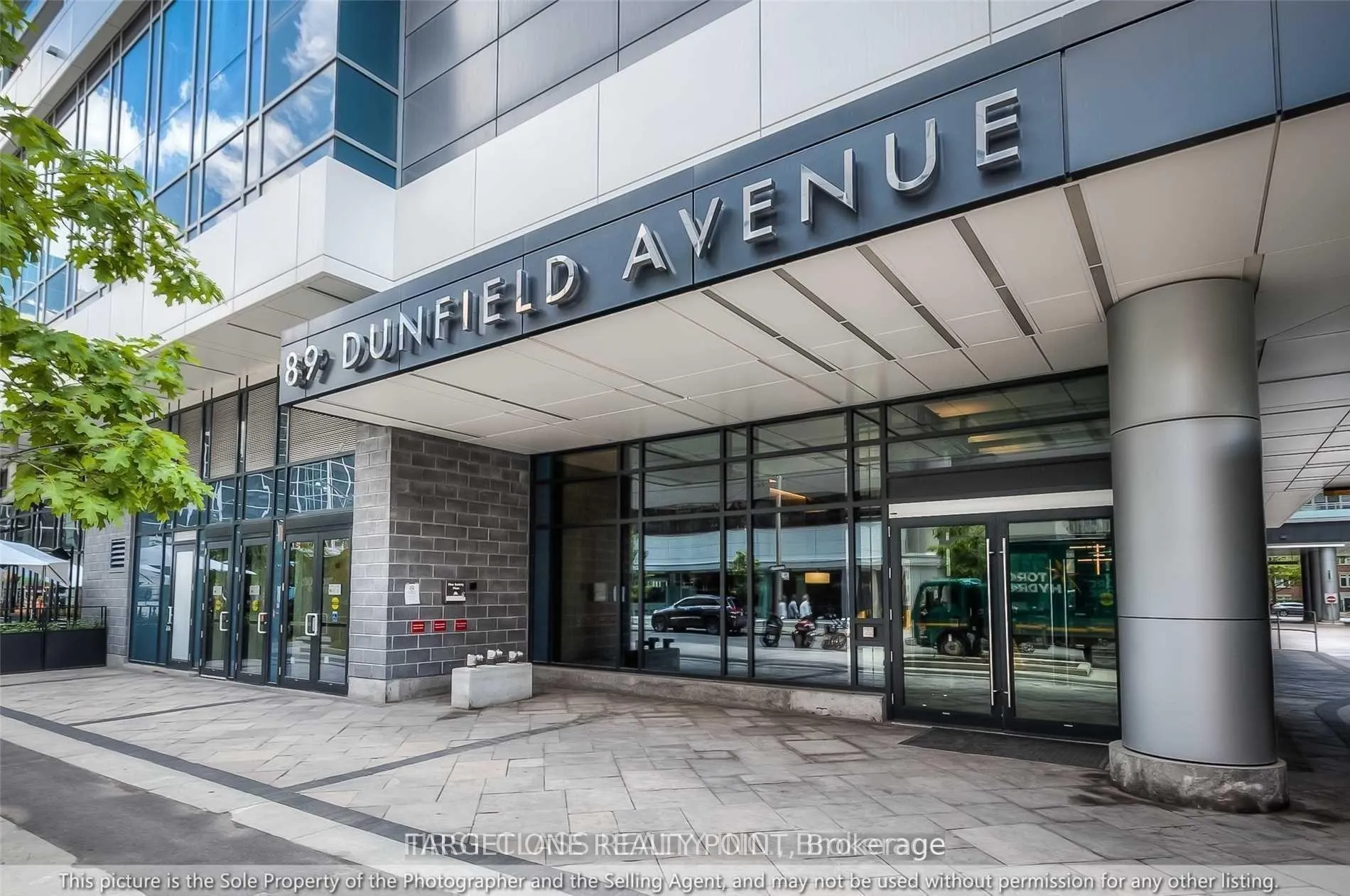 Front of Unit #1807, 89 Dunfield Avenue W