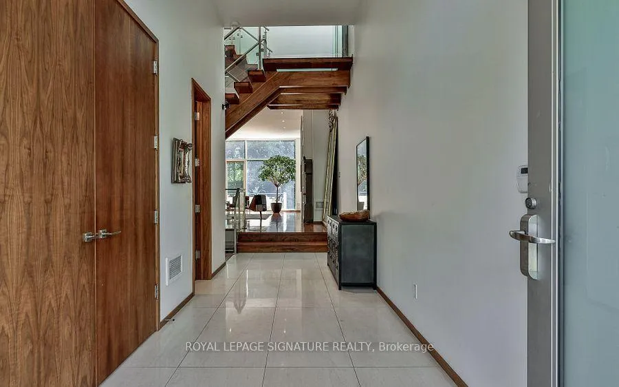Photo 3 of 63 Douglas Crescent, Toronto, Leaside — HOMEH