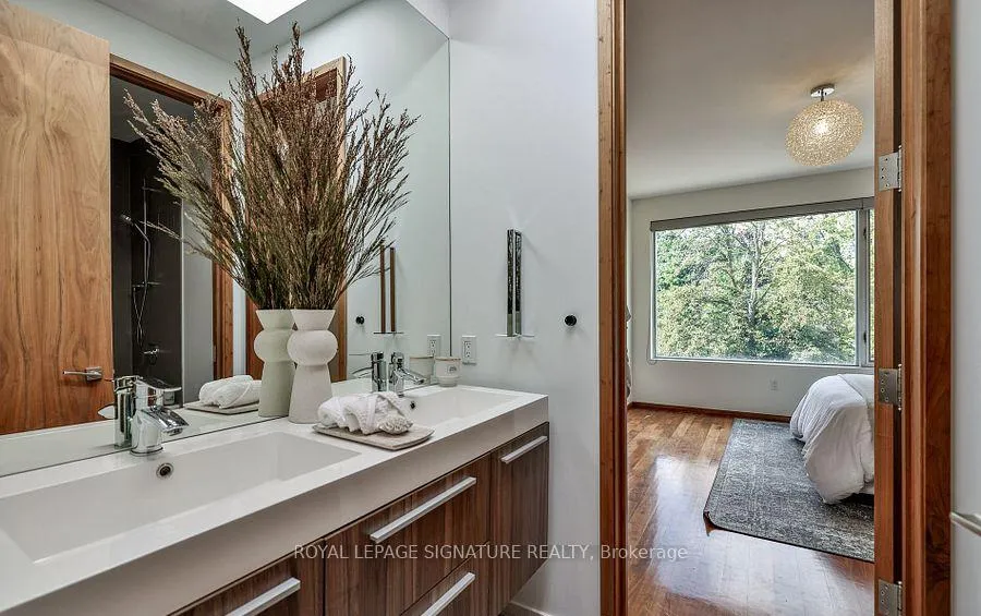 Photo 29 of 63 Douglas Crescent, Toronto, Leaside — HOMEH