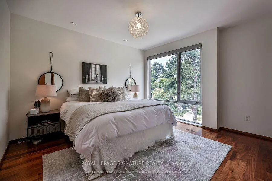 Photo 31 of 63 Douglas Crescent, Toronto, Leaside — HOMEH