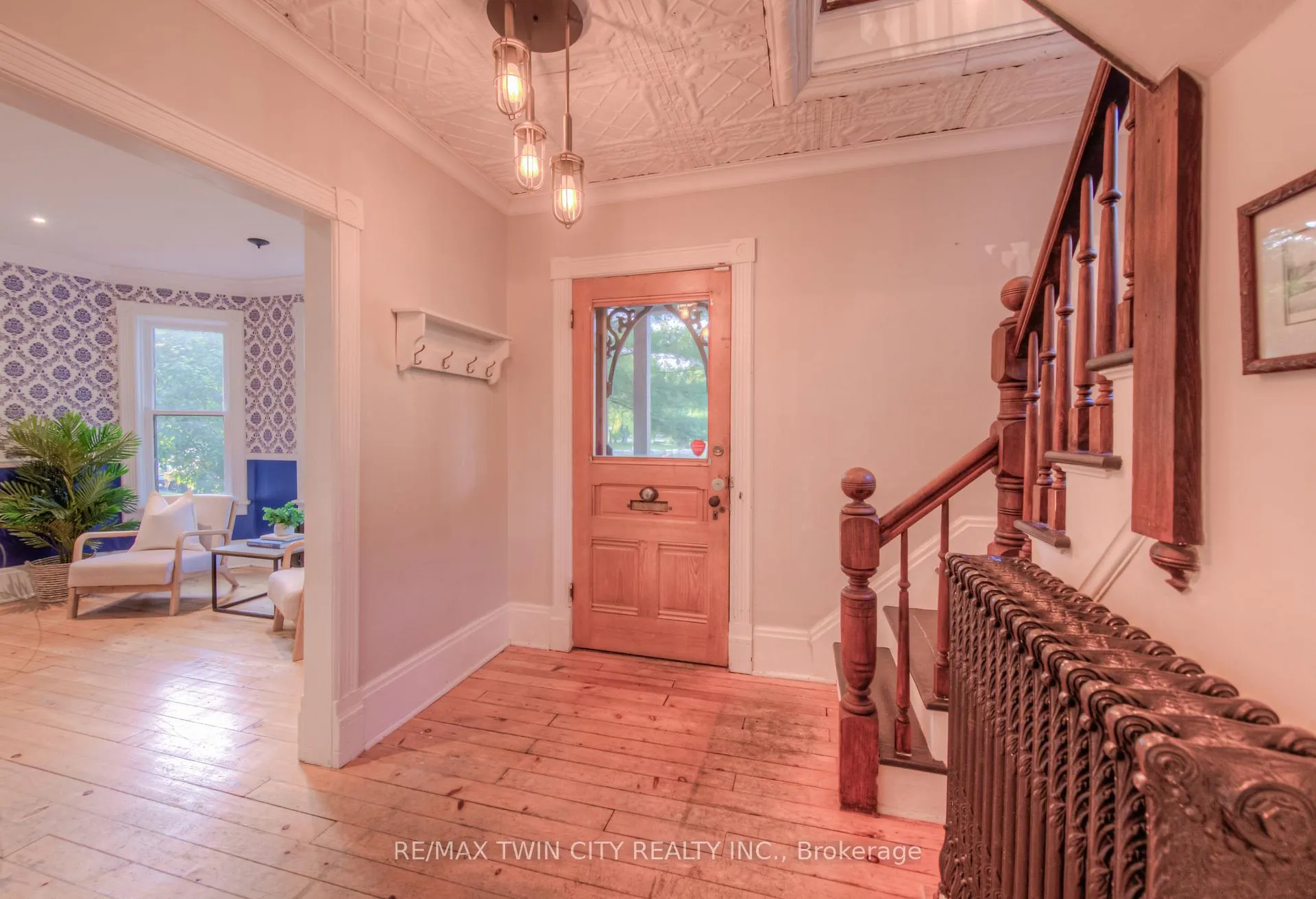 Photo 3 of 19 Roland Street, Kitchener — HOMEH