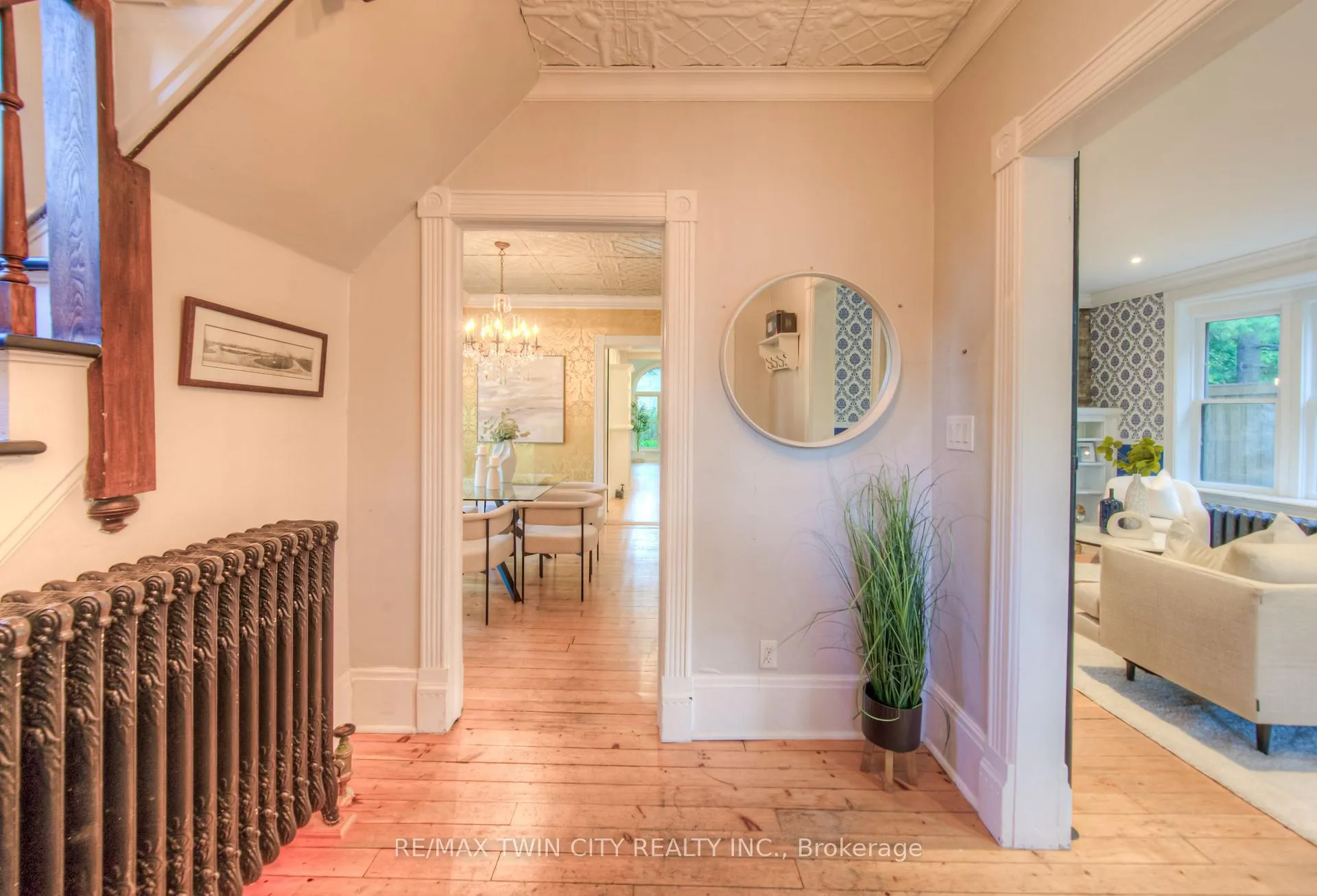 Photo 4 of 19 Roland Street, Kitchener — HOMEH