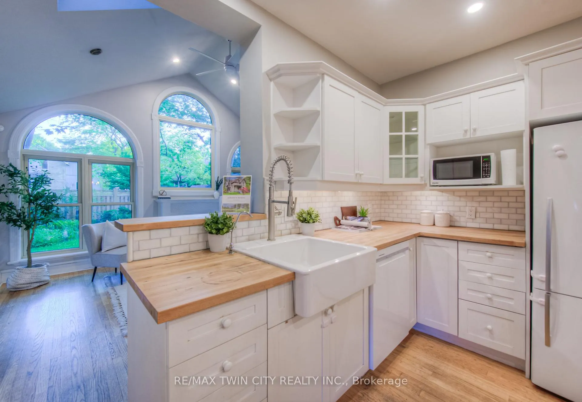 Photo 15 of 19 Roland Street, Kitchener — HOMEH