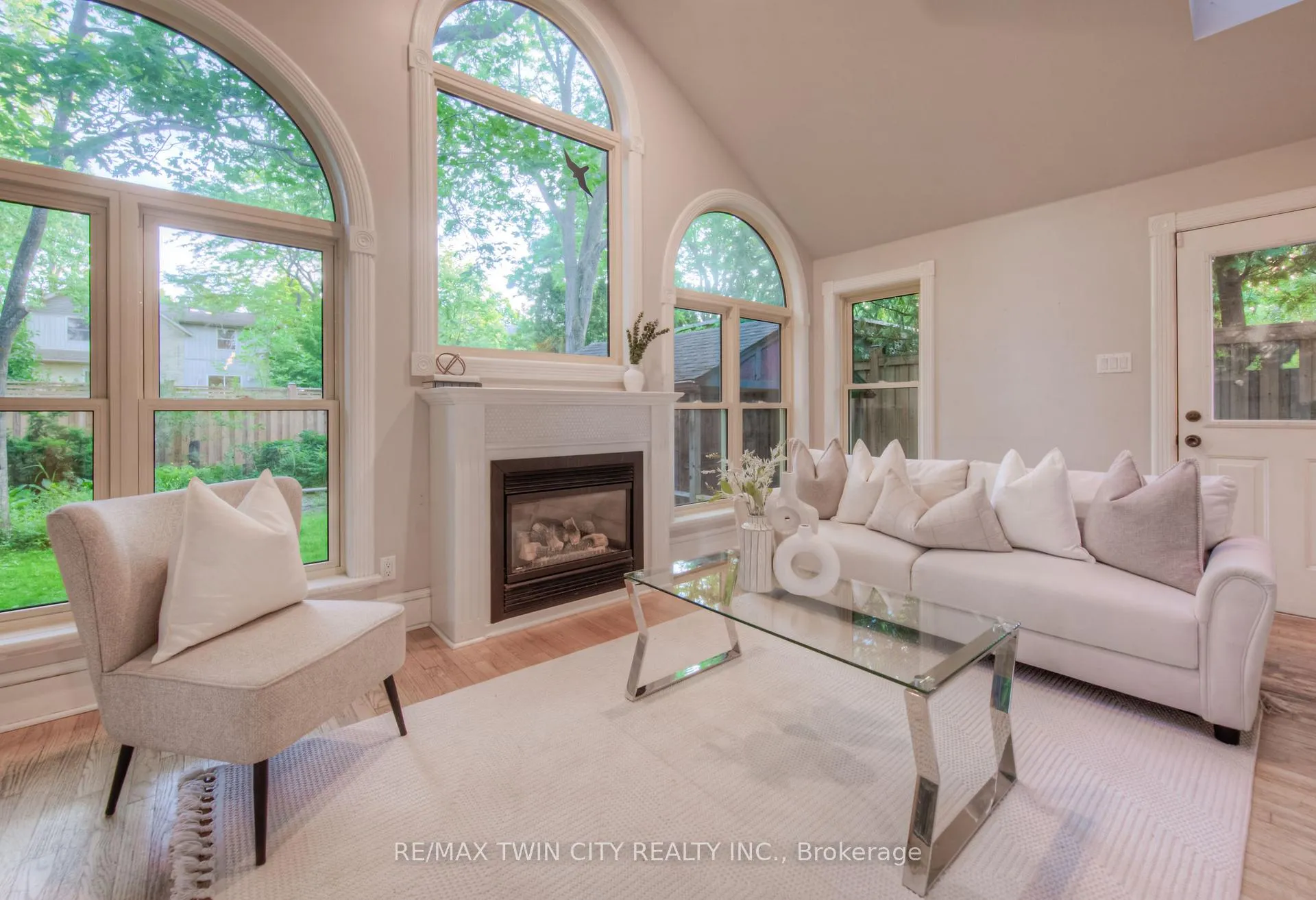 Photo 17 of 19 Roland Street, Kitchener — HOMEH