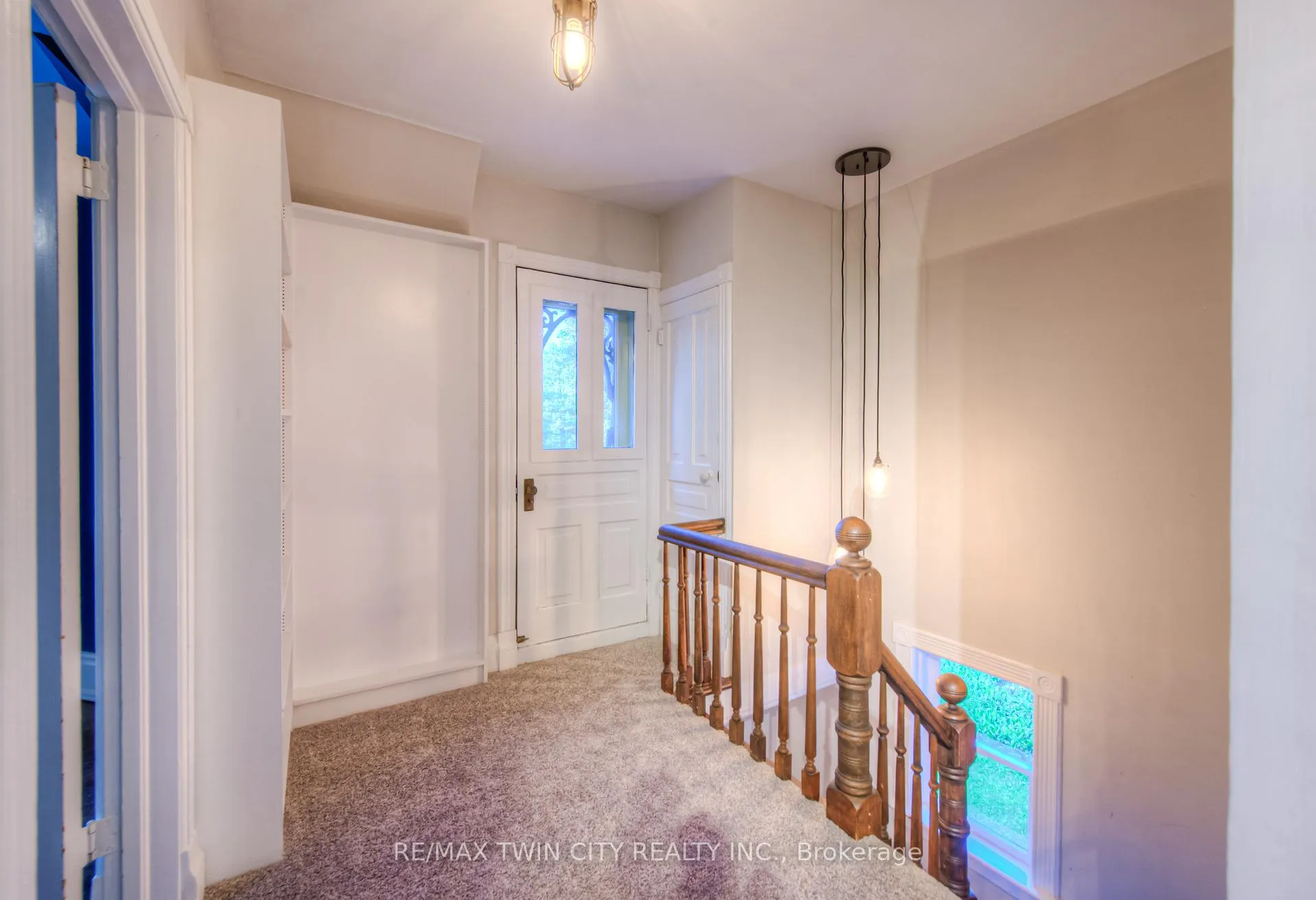 Photo 26 of 19 Roland Street, Kitchener — HOMEH