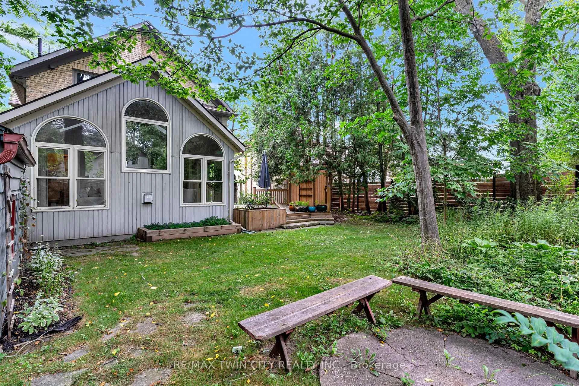 Photo 44 of 19 Roland Street, Kitchener — HOMEH