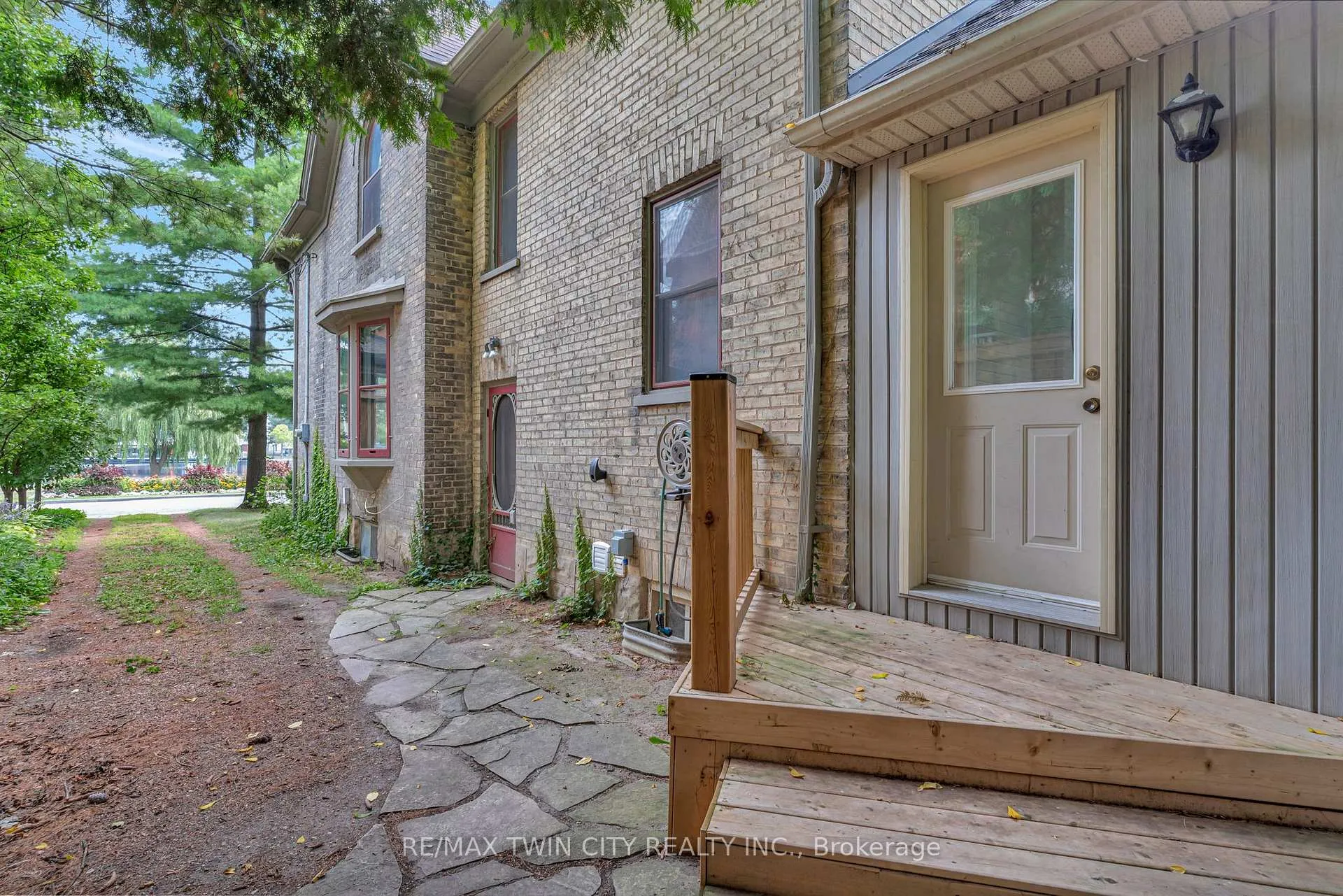 Photo 45 of 19 Roland Street, Kitchener — HOMEH
