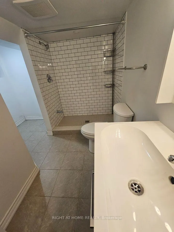 Photo 3 of Unit 3, 100 Dunsmure Road, Hamilton, Stipley — HOMEH