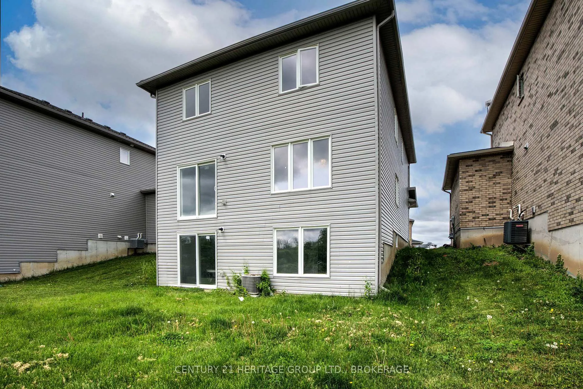 Photo 15 of 104 Brennan Crescent, Loyalist, Odessa — HOMEH