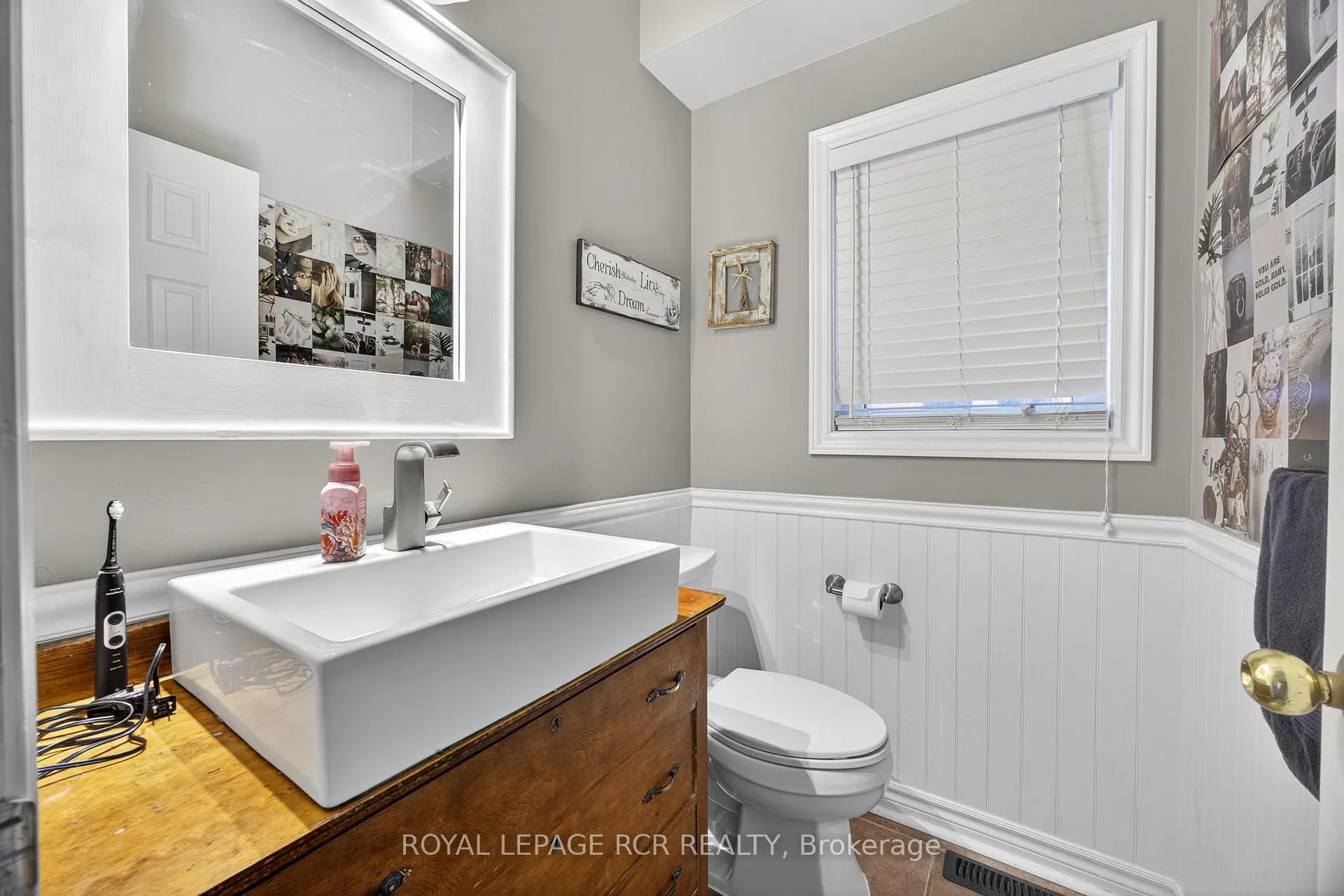 Photo 20 of 24 Tascona Court, Barrie, Little Lake — HOMEH