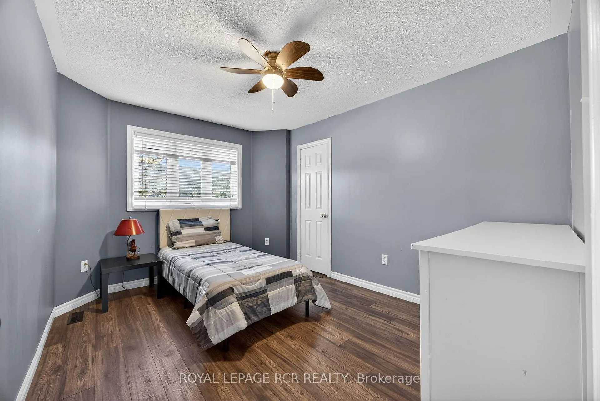 Photo 28 of 24 Tascona Court, Barrie, Little Lake — HOMEH