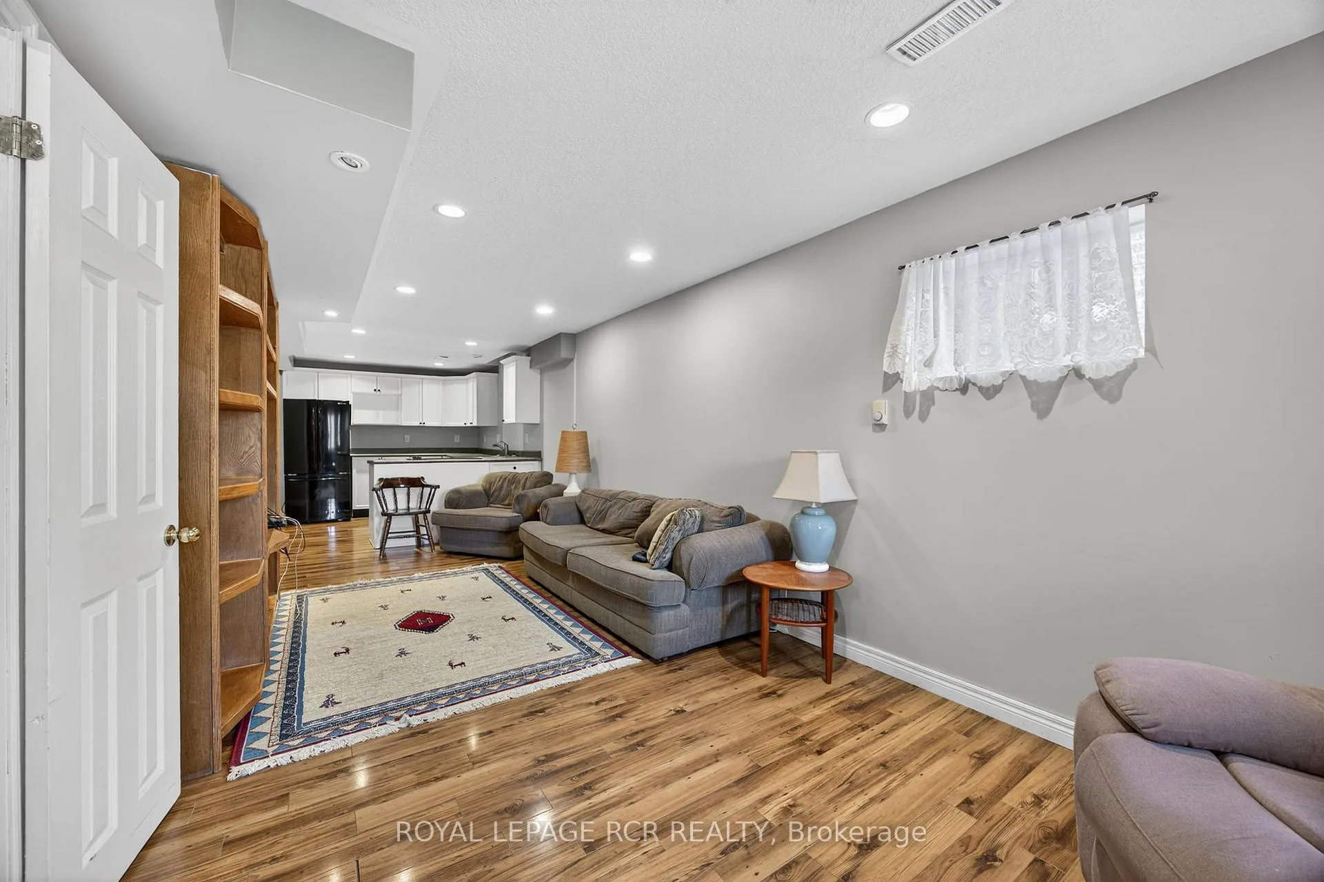 Photo 32 of 24 Tascona Court, Barrie, Little Lake — HOMEH