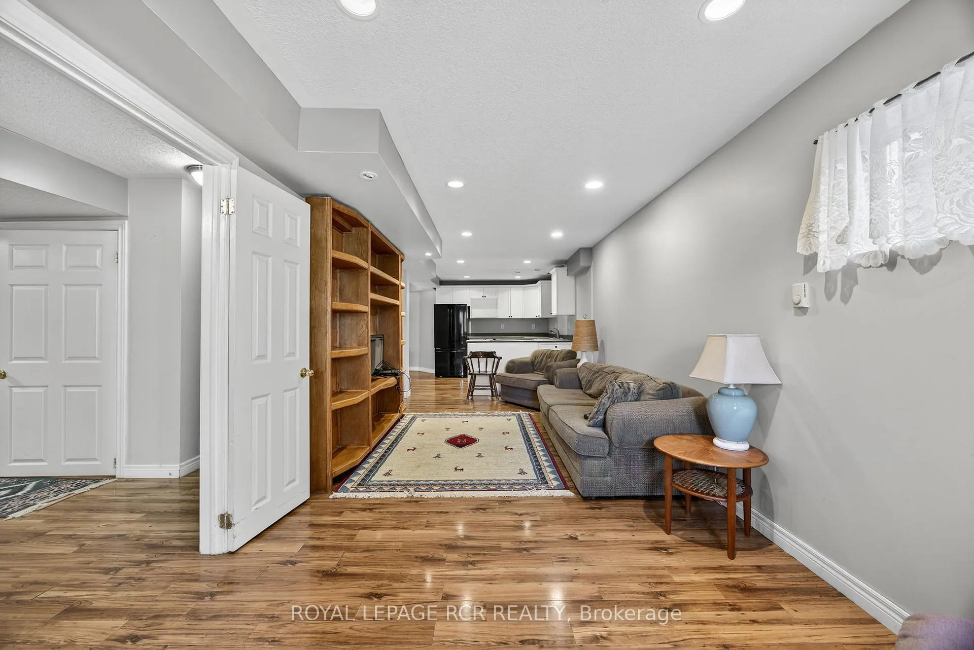 Photo 33 of 24 Tascona Court, Barrie, Little Lake — HOMEH
