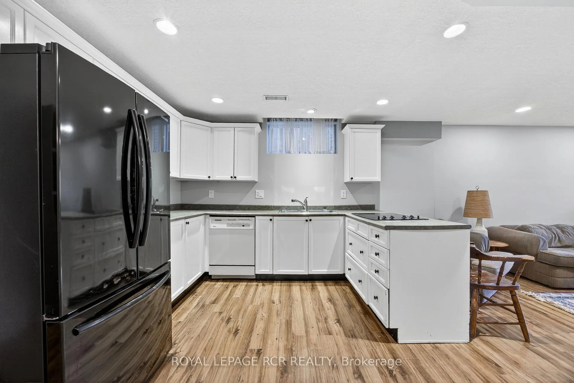Photo 35 of 24 Tascona Court, Barrie, Little Lake — HOMEH