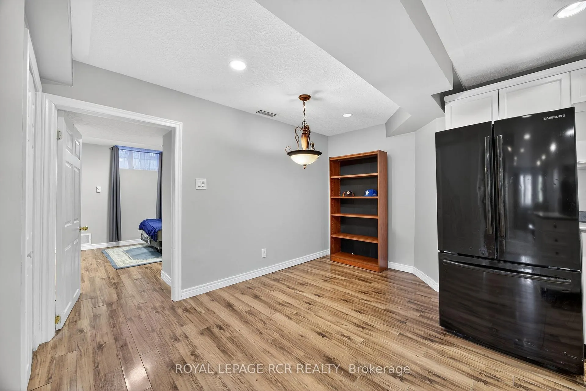 Photo 38 of 24 Tascona Court, Barrie, Little Lake — HOMEH