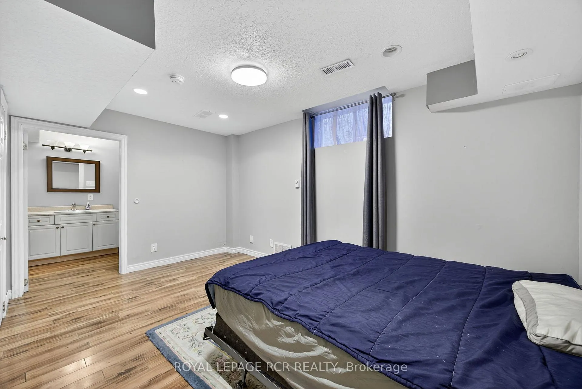 Photo 40 of 24 Tascona Court, Barrie, Little Lake — HOMEH