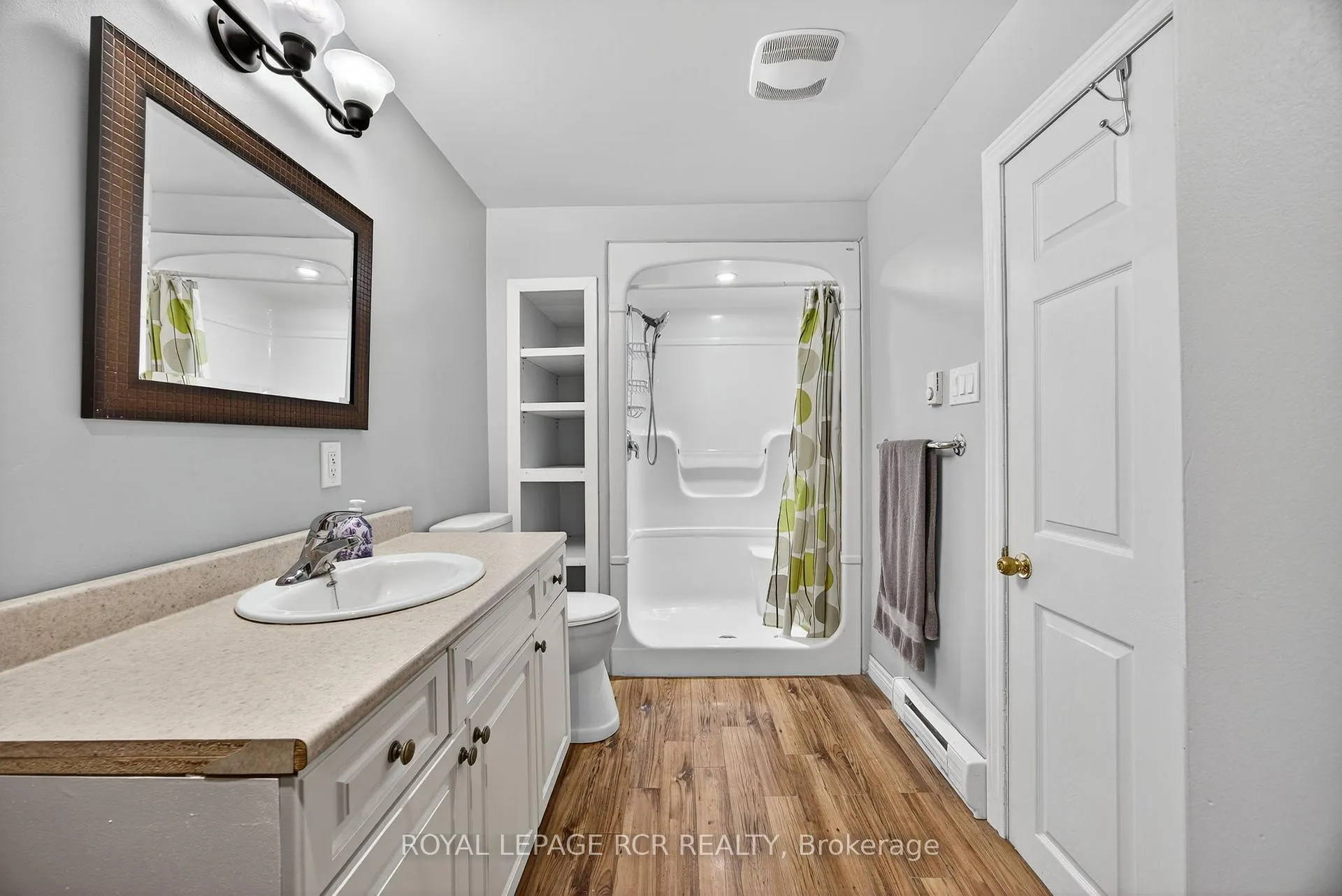 Photo 41 of 24 Tascona Court, Barrie, Little Lake — HOMEH