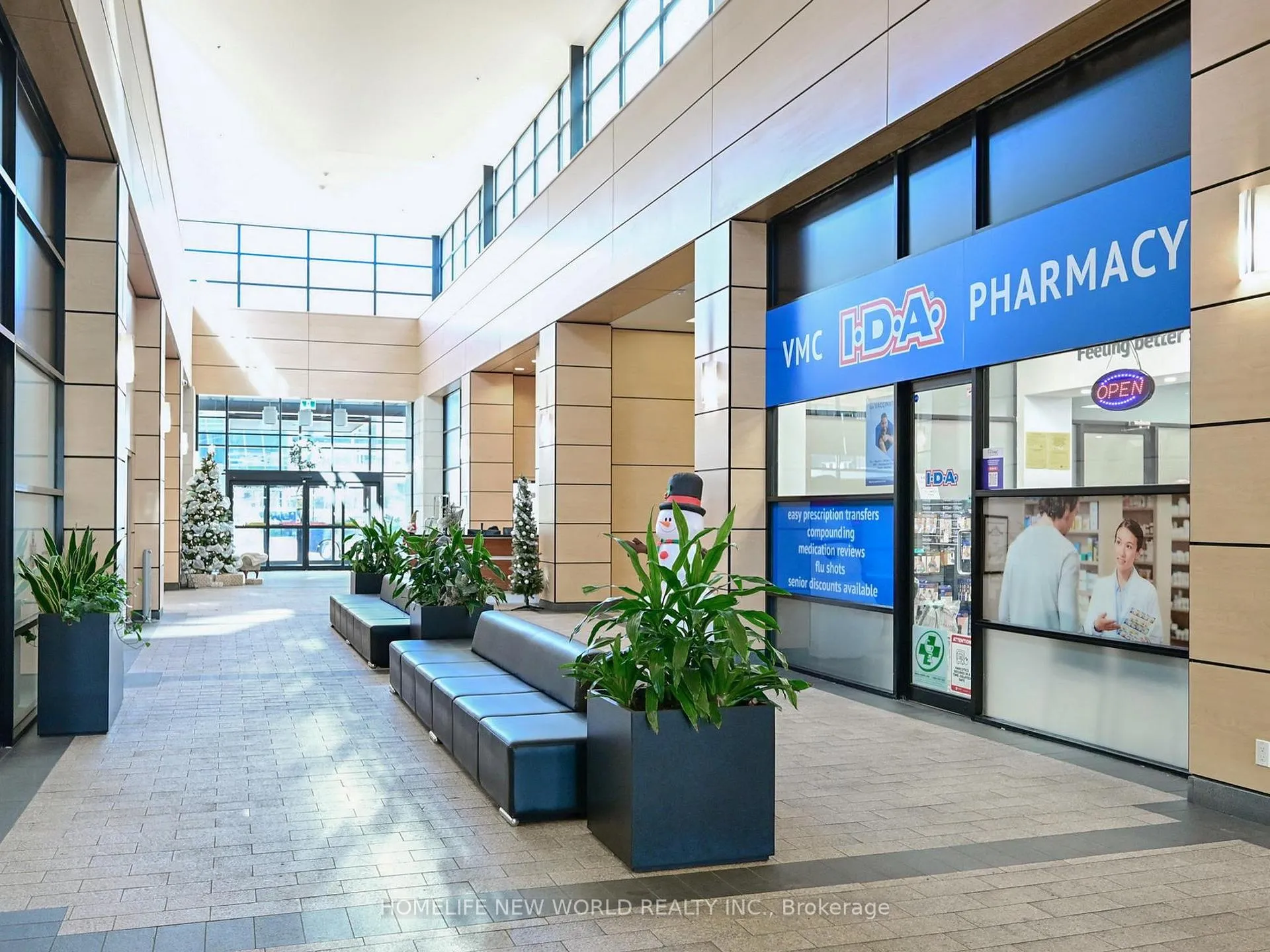 Photo 4 of Unit 1406, 2900 Highway 7, Vaughan, Concord — HOMEH