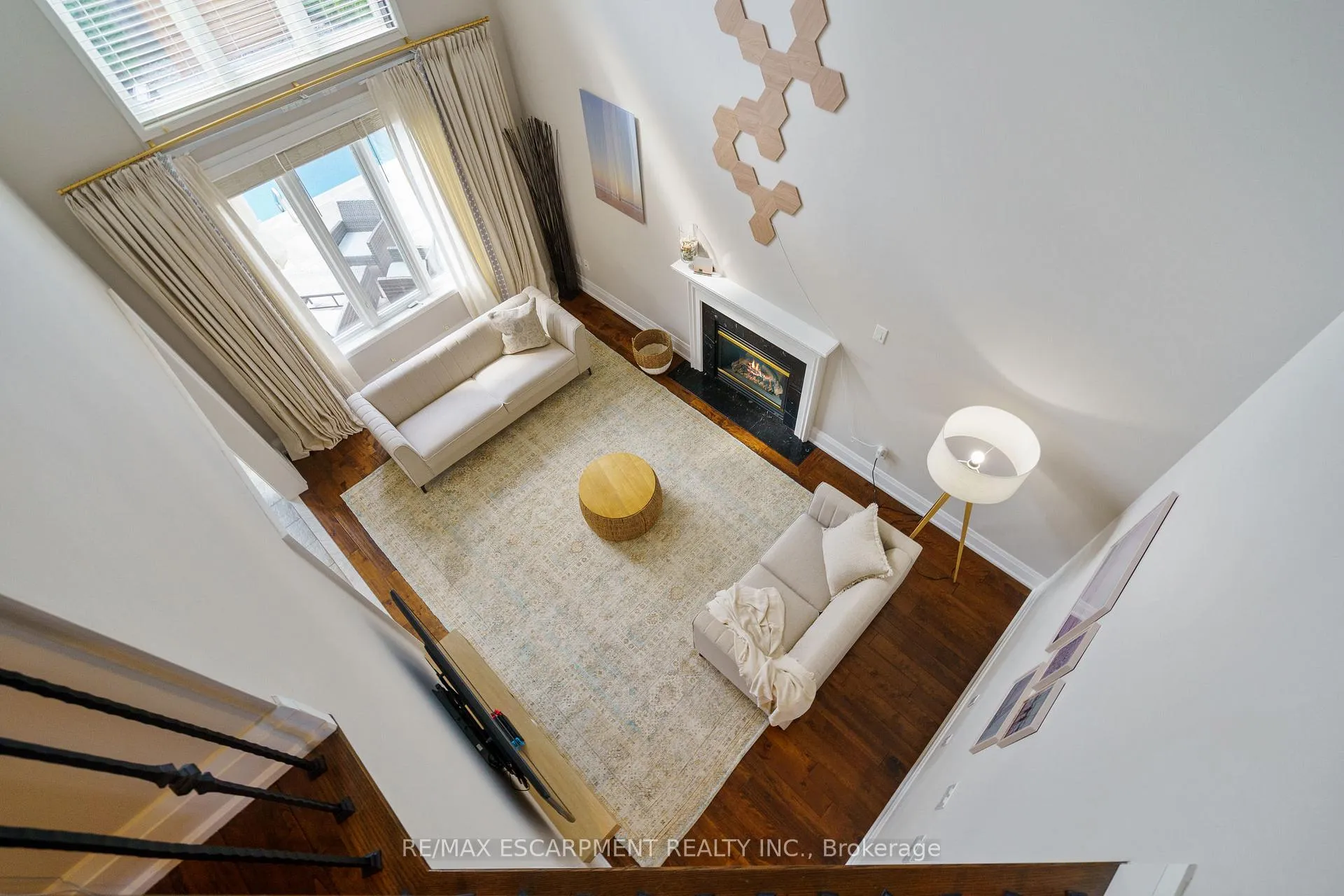 Photo 6 of 104 Davidson Boulevard, Hamilton, Dundas — HOMEH