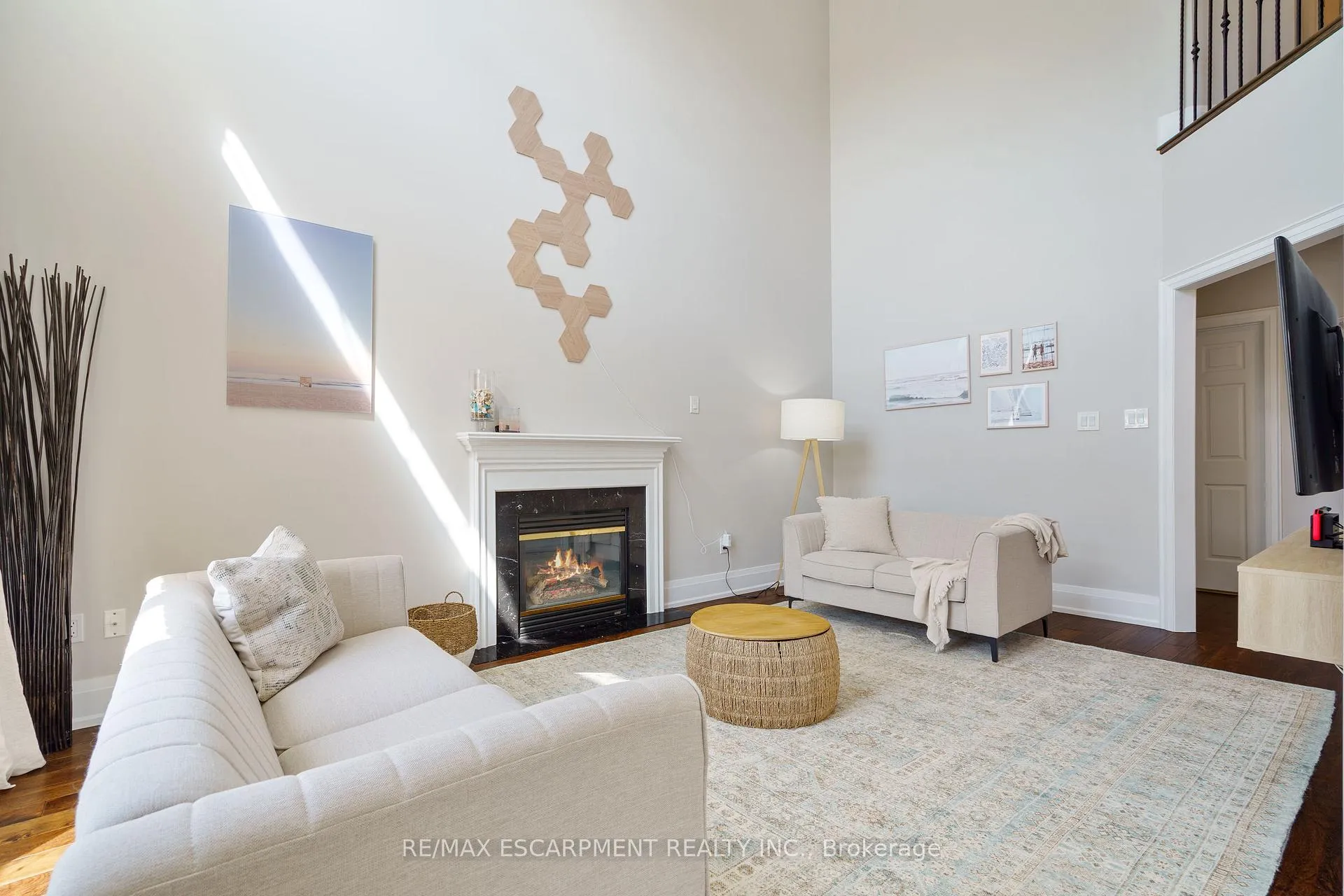 Photo 17 of 104 Davidson Boulevard, Hamilton, Dundas — HOMEH