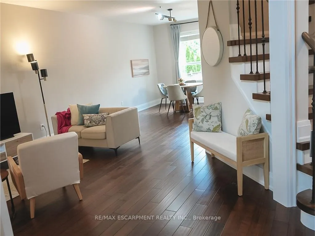 Photo 20 of 104 Davidson Boulevard, Hamilton, Dundas — HOMEH