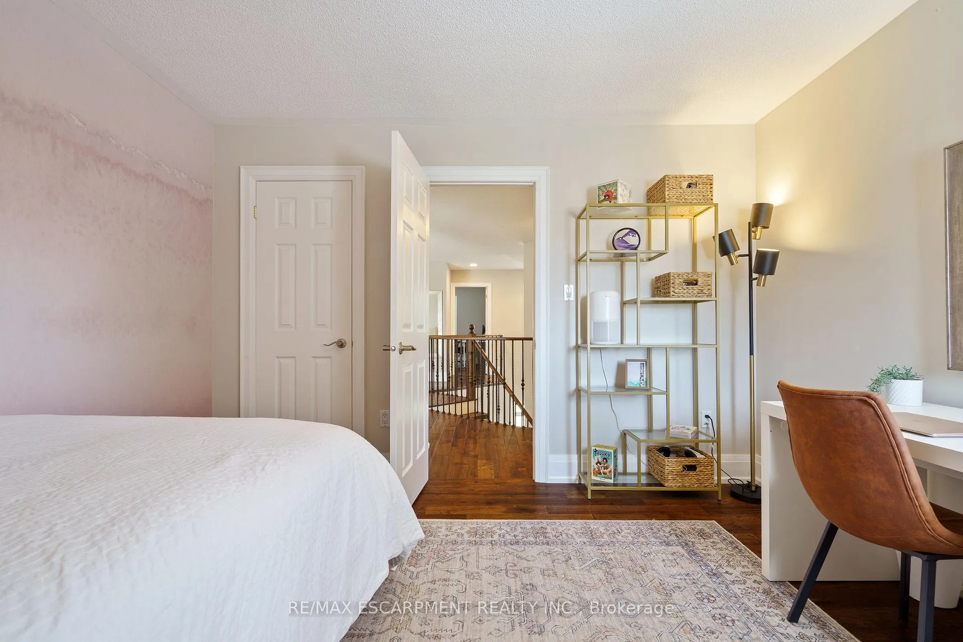 Photo 33 of 104 Davidson Boulevard, Hamilton, Dundas — HOMEH