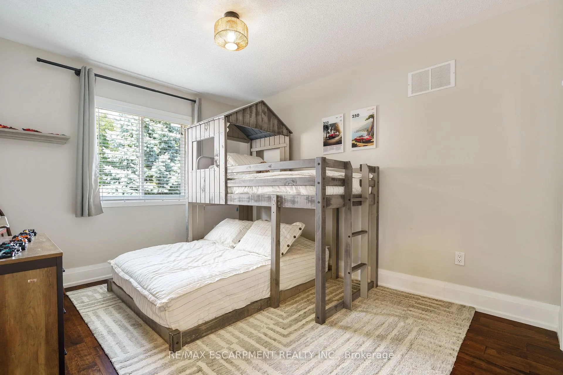 Photo 34 of 104 Davidson Boulevard, Hamilton, Dundas — HOMEH