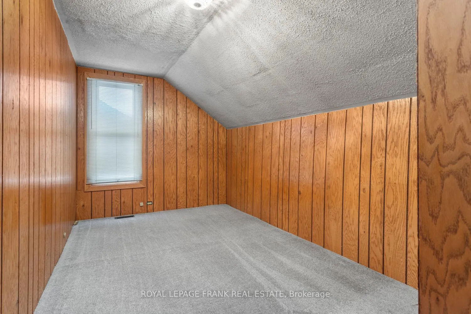 Photo 9 of 215 Celina Street, Oshawa, Central — HOMEH