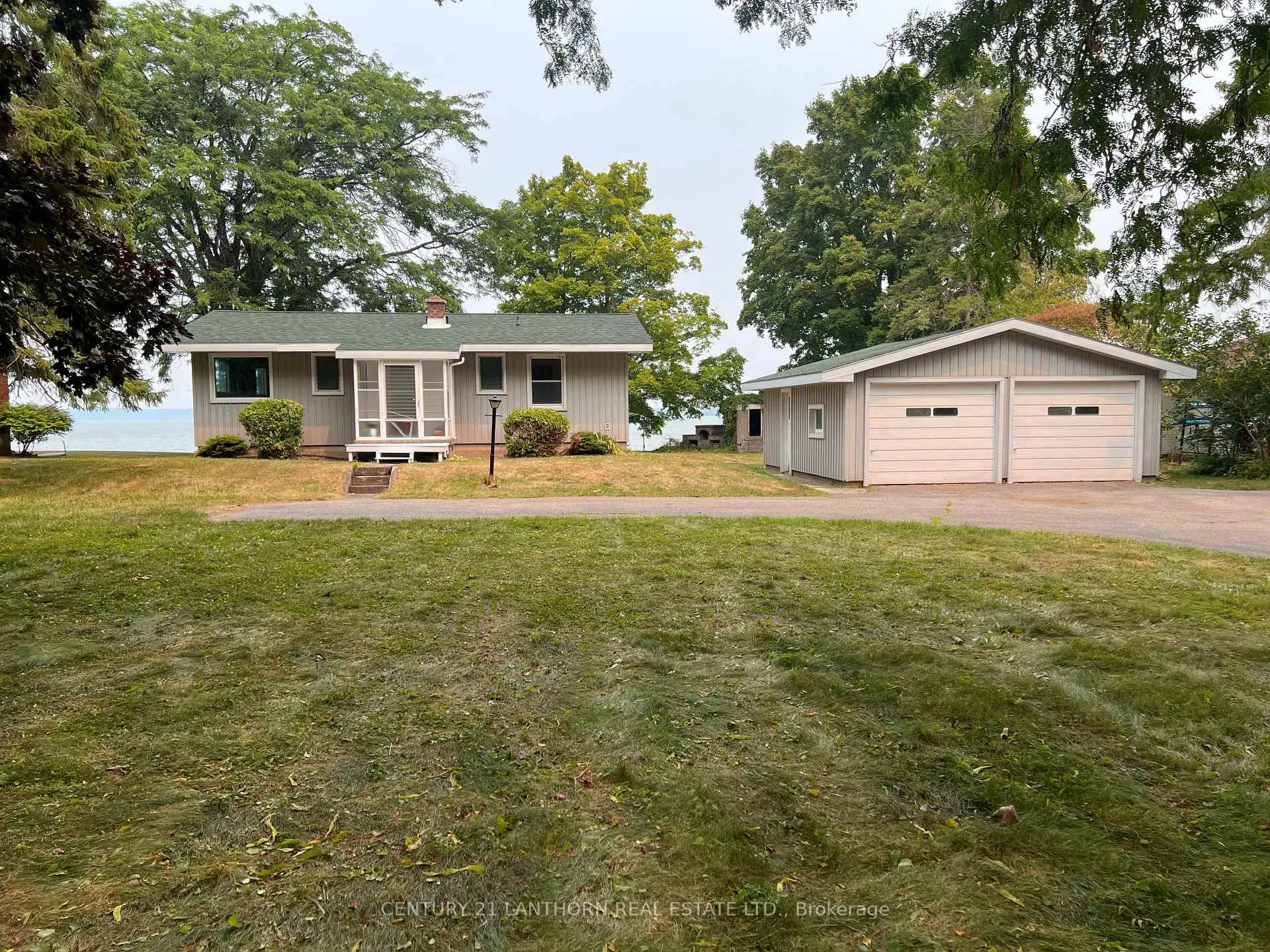 Photo 1 of 11468 Loyalist Parkway, Prince Edward County, Picton — HOMEH