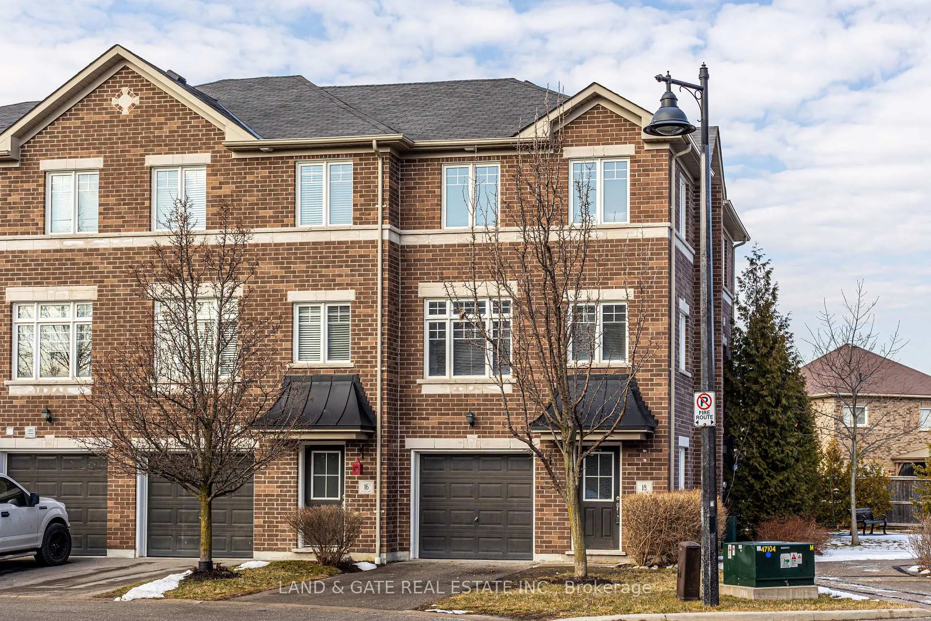 Photo 1 of 16 Katerson Lane, Clarington, Courtice — HOMEH