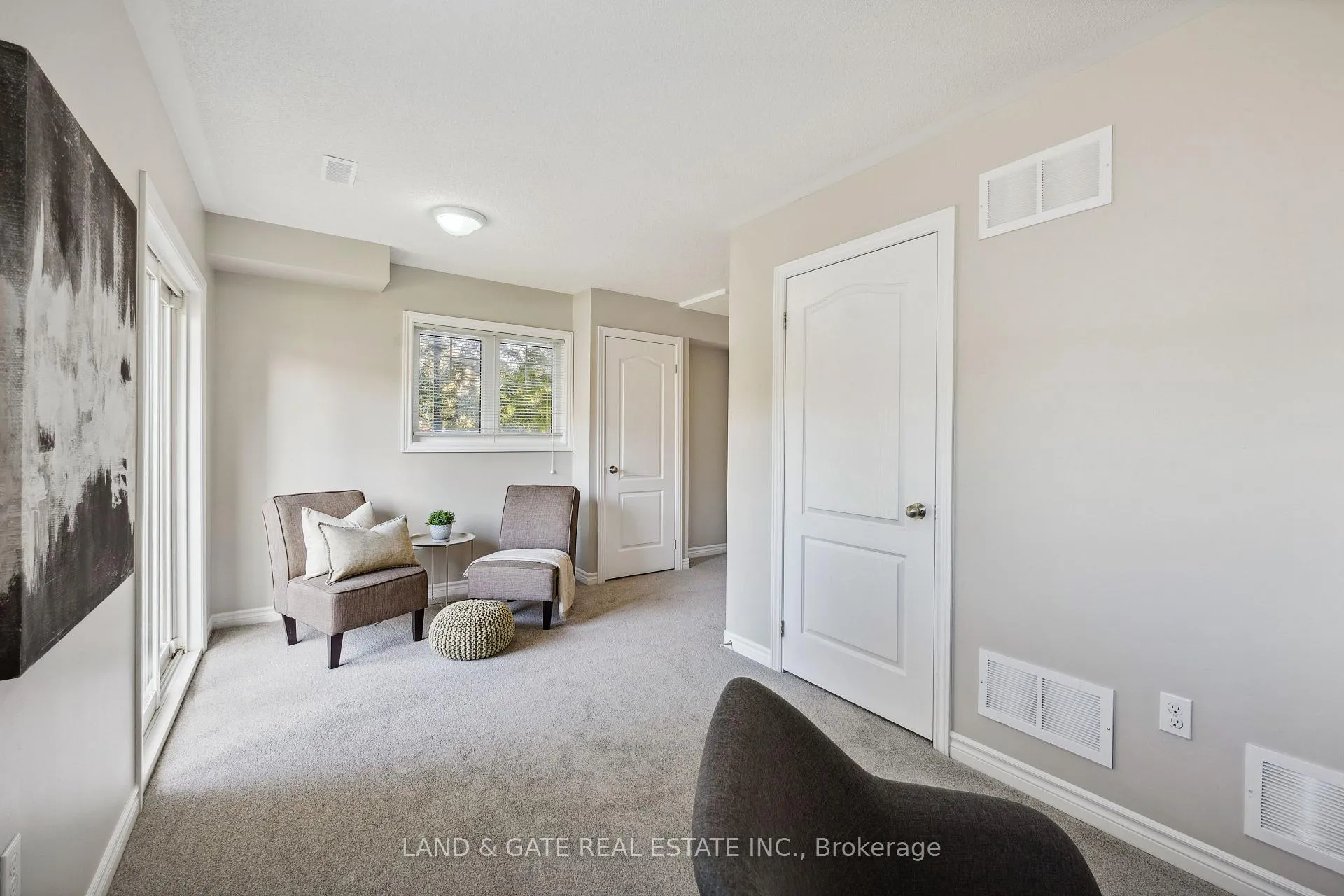 Photo 6 of 16 Katerson Lane, Clarington, Courtice — HOMEH
